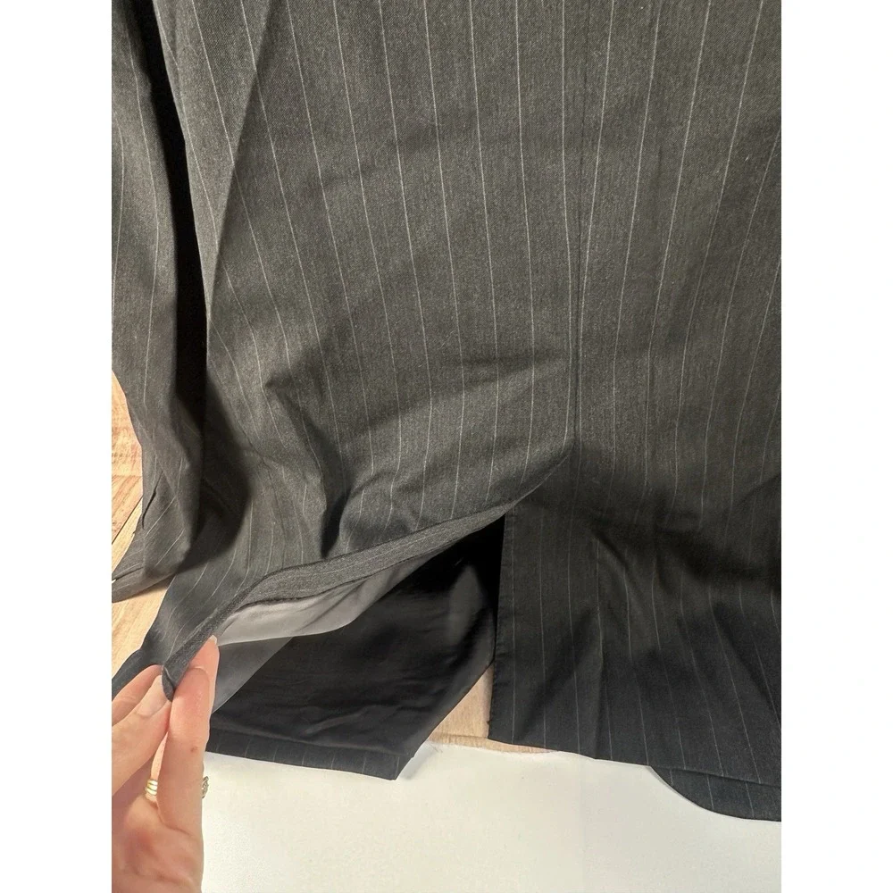 Joseph A Bank Men Blazer 50REG‎ Dark Gray Pinstriped 100% Wool 2 Button Front